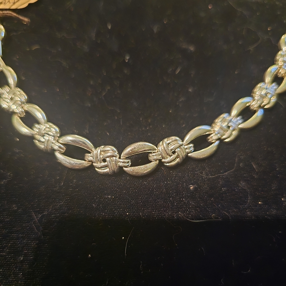 Vintage Avon Silver-Tone Link Love Knot Bracelet